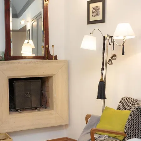 Apartment Pantheon By In