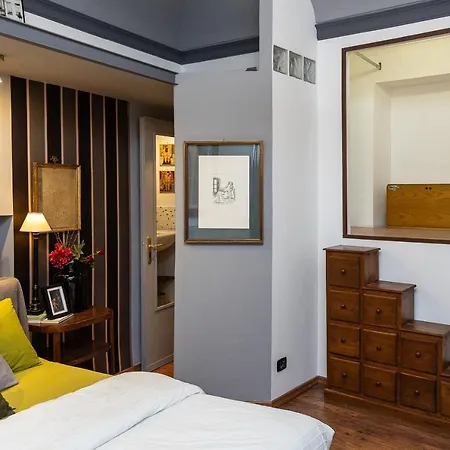 Pantheon By In Apartment *