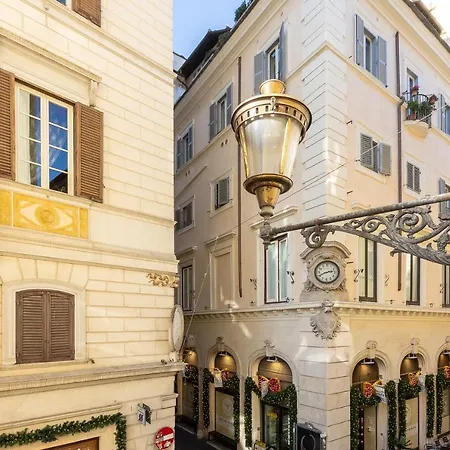 Pantheon By In Apartment Rome