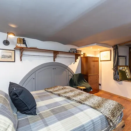 Apartment Pantheon By In Rome